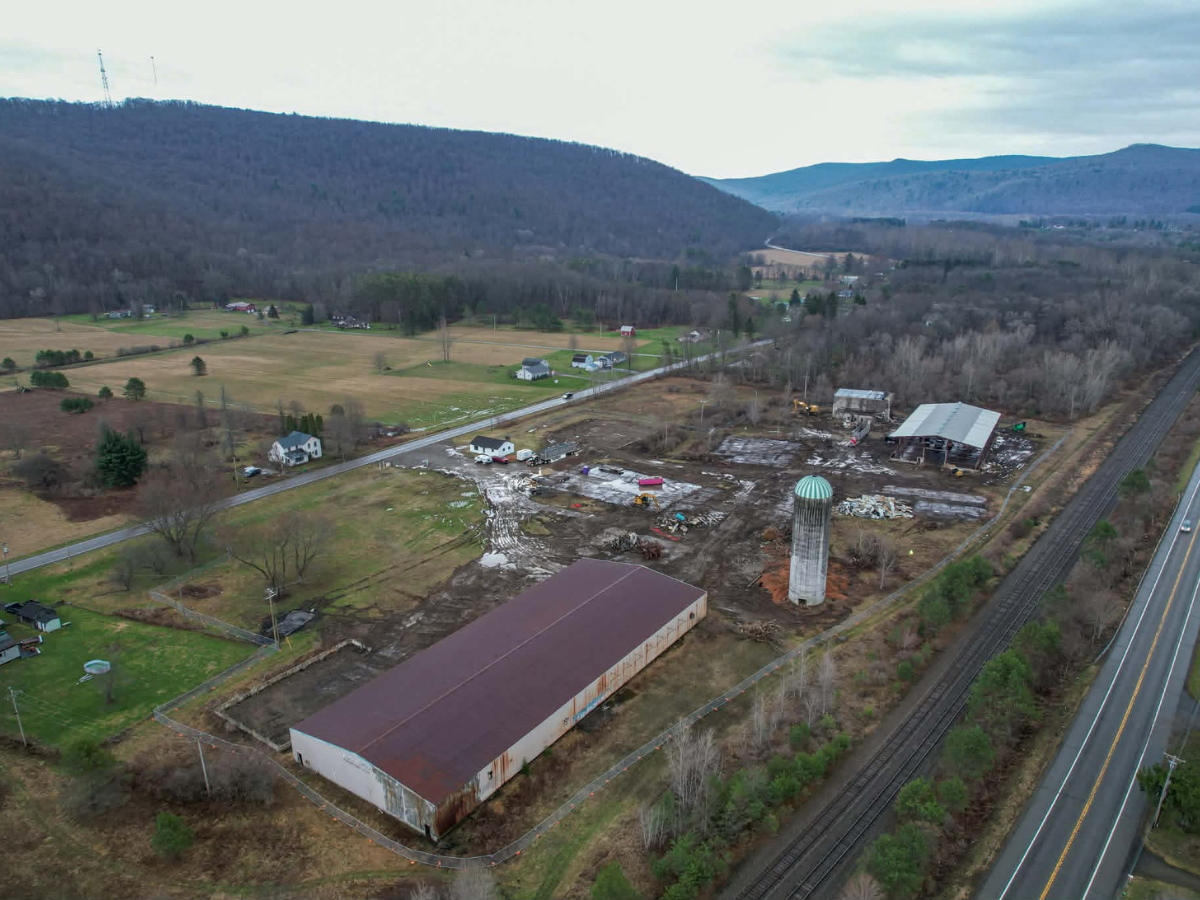 Demolition vs. Deconstruction: Which Is Right for Your Project?
